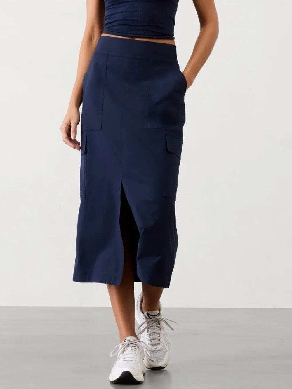 Athleta Brooklyn Heights High Rise Cargo Midi Skirt Women's 4 Navy Blue Sporty